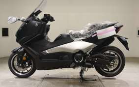 YAMAHA T-MAX 560 2026 SJ21J