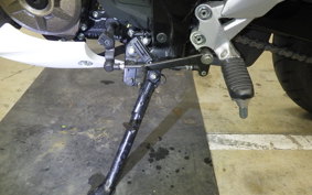 SUZUKI ｼﾞｸｻｰ250 2001 ED22Y