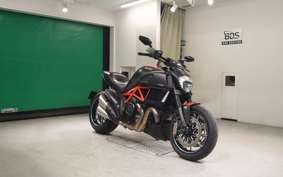 DUCATI DIAVEL Carbon 2015