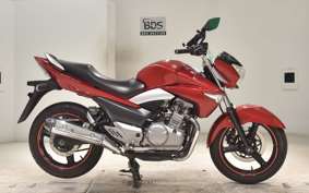 SUZUKI GSR250 2018