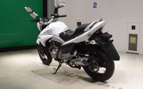 SUZUKI GSR250