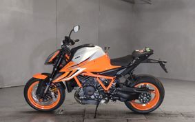 KTM 1290 SUPER DUKE R V3940