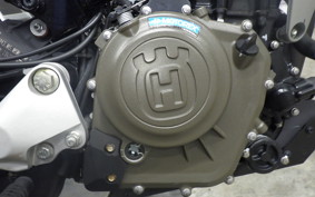HUSQVARNA SVARTPILEN 401 2021