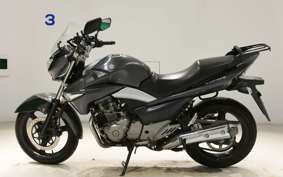 SUZUKI GSR250 2008