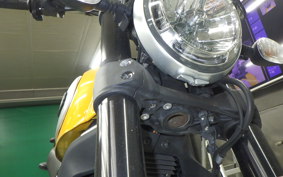 DUCATI SCRAMBLER CLASSIC 2015