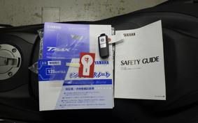 YAMAHA T-MAX 560 2025 SJ21J