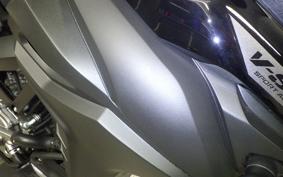 SUZUKI Vｽﾄﾛｰﾑ650XTA 2026 C733M