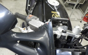 HONDA CBR750 1988 RC27