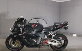 HONDA CBR1000RR 2005 SC57