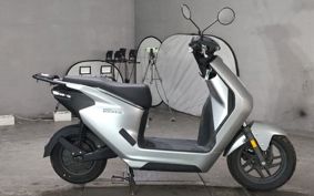HONDA EM1 e: EF16
