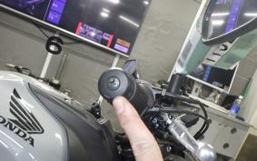 HONDA CB650R E-Clutch 2024 RH17