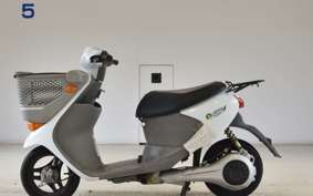 SUZUKI e-LET's CZ81A