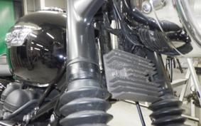 TRIUMPH BONNEVILLE T100 2016