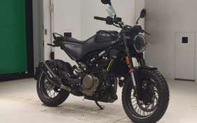 HUSQVARNA SVARTPILEN 401 2024