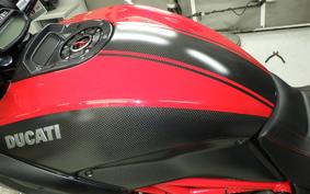 DUCATI DIAVEL Carbon 2018