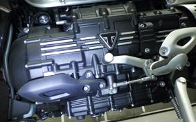 TRIUMPH ROCKET III R 2021