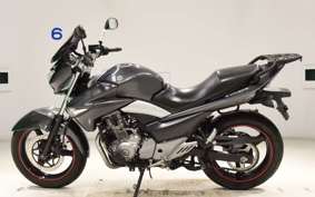 SUZUKI GSR250