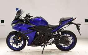 YAMAHA YZF-R25