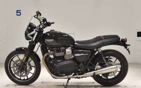 TRIUMPH STREET TWIN 2019