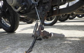 SUZUKI GSX250FX ZR250C