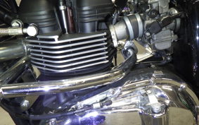 TRIUMPH BONNEVILLE T100 2010