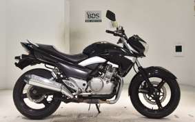 SUZUKI GSR250