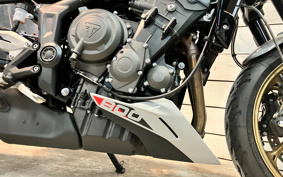 TRIUMPH TRIDENT 800 2026 L24P40
