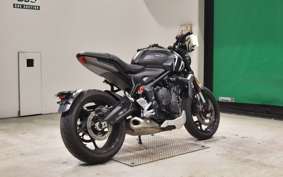 TRIUMPH TRIDENT 660 2023