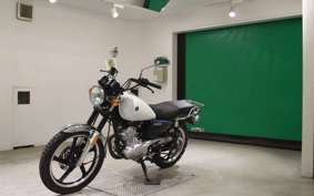 YAMAHA YB125SP 2001