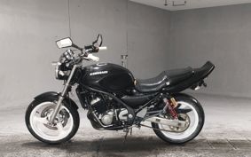 SUZUKI GSX250 ZR250C