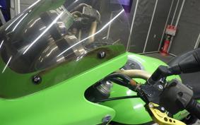 KAWASAKI ZRX400 2005 ZR400E