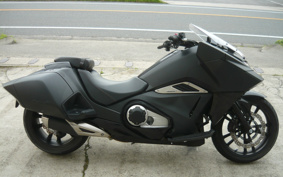 HONDA NM4 VULTUS -02 2017 RC82