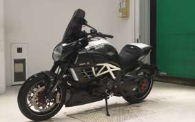 DUCATI DIAVEL 2012