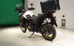 SUZUKI Vｽﾄﾛｰﾑ650XTA 2023 C733M