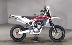 HUSQVARNA HUSQVARNA SM250R ..