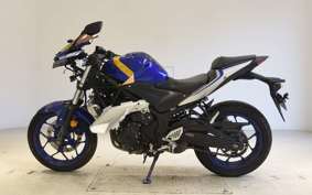 YAMAHA YZF-R25