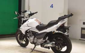 SUZUKI GSR250 2021