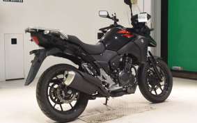 SUZUKI Vｽﾄﾛｰﾑ250A 2001