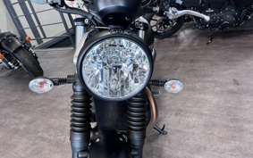 TRIUMPH STREET TWIN 2023 DAD74G