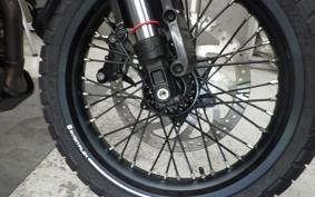 HUSQVARNA SVARTPILEN 401 2021