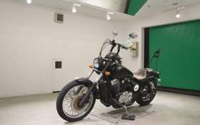 HONDA SHADOW 400 SLASHER 2000 NC40