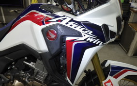 HONDA CRF1000L AFRICA TWIN 2016 SD04