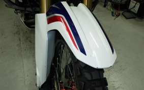 HONDA CRF1000L AFRICA TWIN 2016 SD04