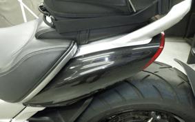 TRIUMPH ROCKET III R 2020