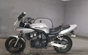 YAMAHA FZ400 4YR