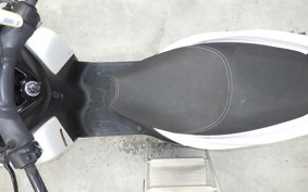 YAMAHA TRICITY 125 1997 SE82J