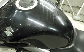 SUZUKI GSR250 2015