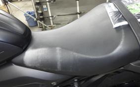 TRIUMPH TRIDENT 600 2023