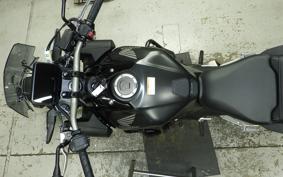 HONDA CB650R E-Clutch 2025 RH17