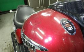 TRIUMPH SPEEDMASTER 2011